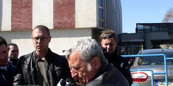 Gheorghe Boldea a rămas impasibil în ciuda întrebărilor jurnaliştilor Foto Marius Mototolea
