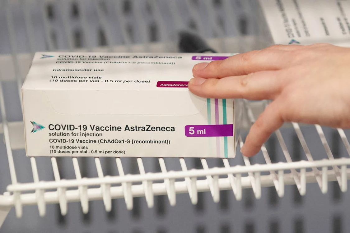 Comisia Europeană, pusă să plătească în plus pentru vaccinuri / Foto: EPA-EFE