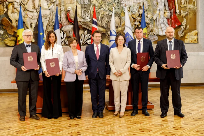 Șase acorduri de finanțare au fost semnate în cadrul Platformei de Sprijin. FOTO: Facebook