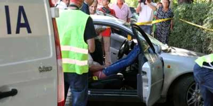 Tânăra a murit în urmă cu cel puțin 12 ore. Foto: Vasile Caburgan