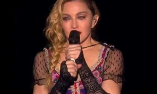 Madonna Stockholm tribut atentat Paris jpeg