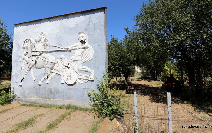 Basorelief din Castrele Traiane. Plenița. Foto: Daniel Guță. ADEVĂRUL