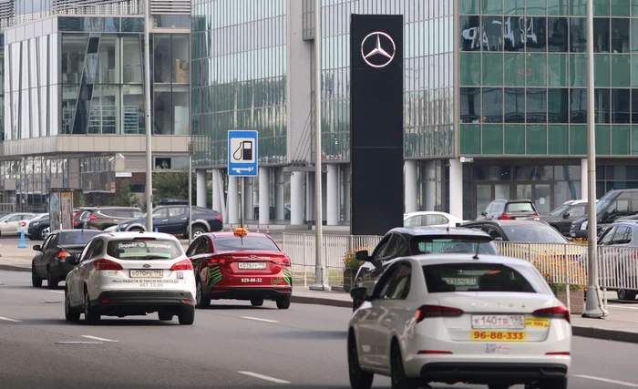 Mercedes-Benz a anunţat că se va retrage de pe piaţa rusă FOTO Profimedia