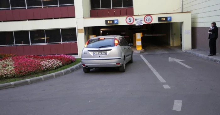 Parkingul Primăriei are un grad de ocupare de circa 70%