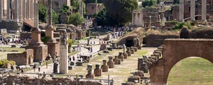 Ruinele Forumului Roman (© Nicholas Hartmann / Wikimedia Commons) 