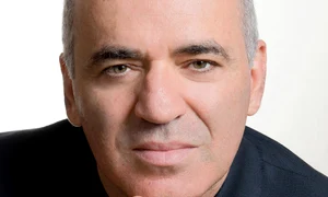 „Putin joacă poker, la cacealma şi intimidare“ – interviu cu Garry KASPAROV jpeg
