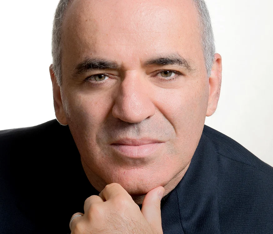 „Putin joacă poker, la cacealma şi intimidare“ – interviu cu Garry KASPAROV jpeg