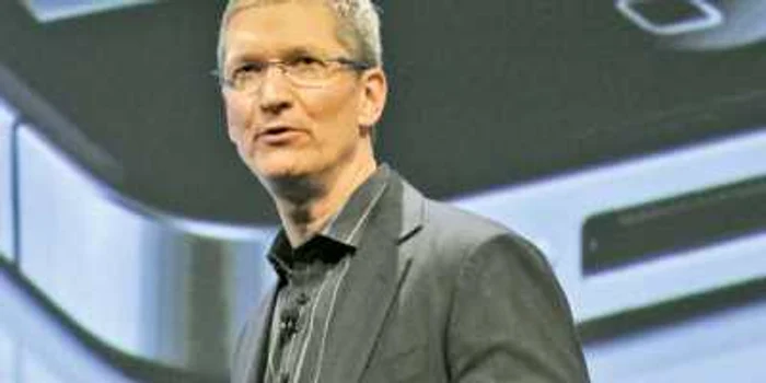 Tim Cook ocupă de o lună şi jumătate funcţia de CEO al Apple