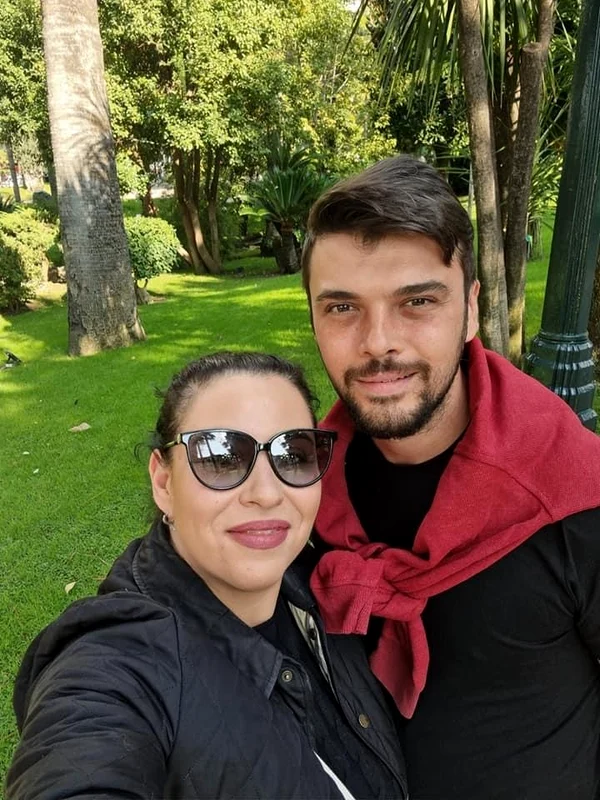 Oana Roman și Marius Elisei s-au căsătorit în 2014 și au împreună o fetiță de 9 ani, pe Isabela