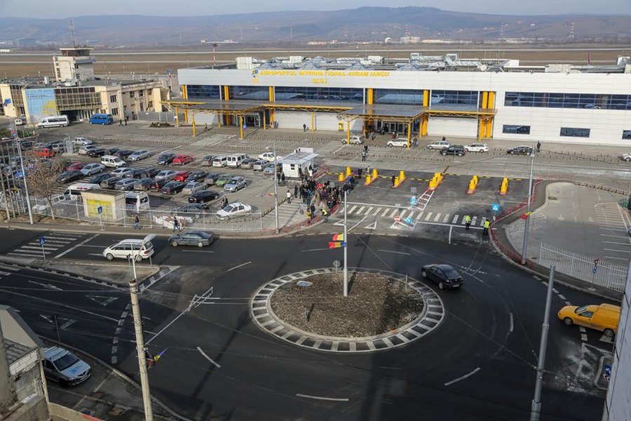 Dilemele șoferilor atunci când se află în sensul giratoriu: „Bravo, în sfârșit cineva care știe legea”
