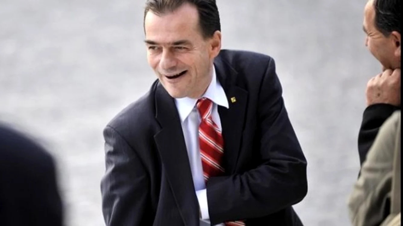 
    Ludovic Orban a plătit 3.000 de lei pentru cheful de ziua sa, organizat la Palatul Victoria Foto Arhivă Click!  