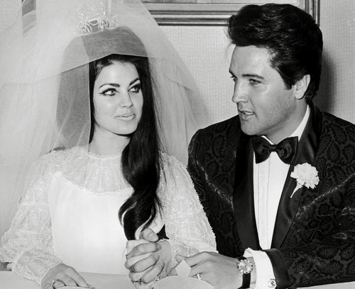 elvis40 jpg