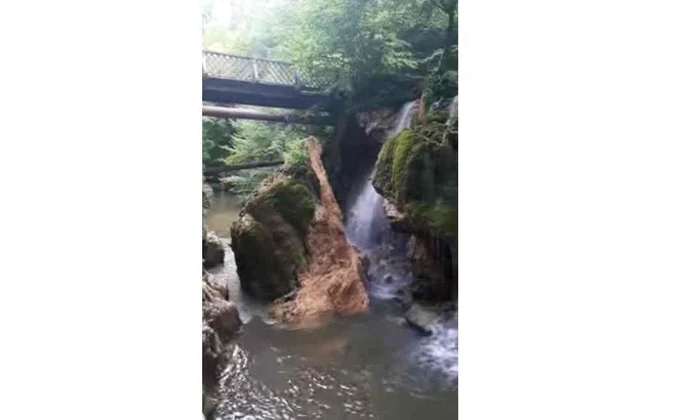 Cine e de vină pentru prăbușirea cascadei Bigăr?  jpeg