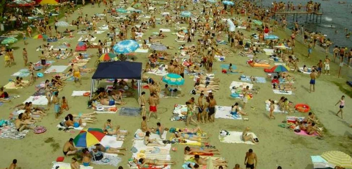 plaja Mirceşti din Amara este cea mai îndrăgită plajă a staţiunii FOTO: adevarul. slobozia