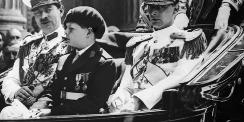 Regele Carol I de România prinţul Mihai şi principele Nicolae în 1931 FOTO Guliver / Getty Images / Keystone-France / Gamma-Keystone