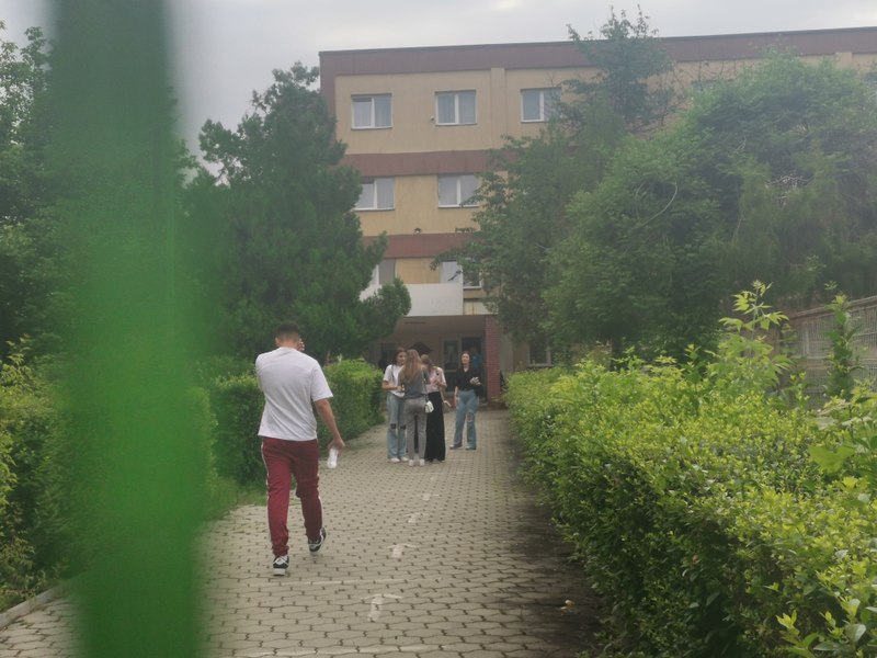 Bac 2025. Peste 1.250 candidați absenți de la prima probă scrisă. Alți 25 au fost eliminați 