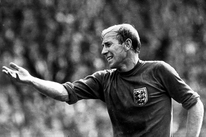 Sir Bobby Charton, adulat în Manchester și respectat în întreaga Anglie. Foto Getty images