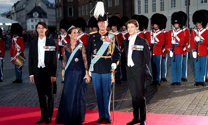 Printul Joachim al Danemarcei si familia   Keld Navntoft, Kongehuset (3) jpg