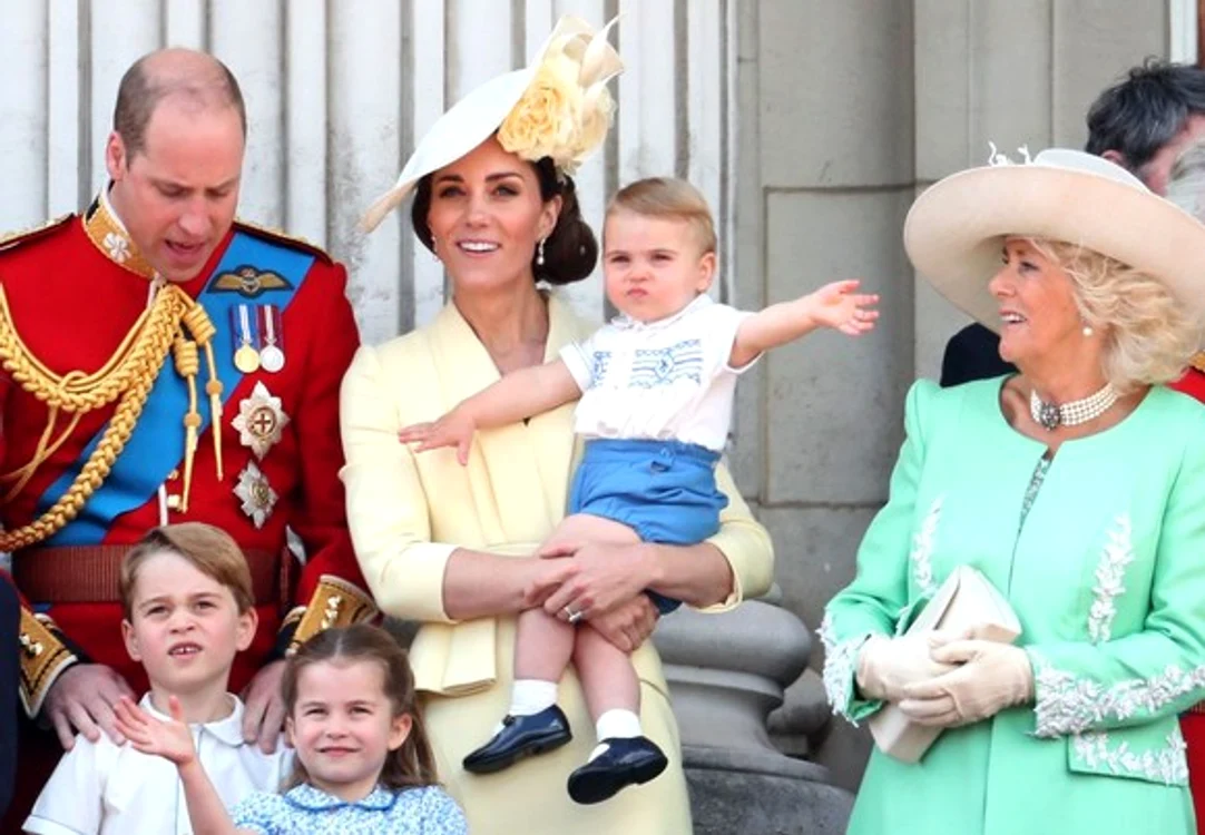 
    Prințul Louis, în brațele mamei sale, Kate Middleton, în urmă cu doi ani Sursă foto: Gettyimages   