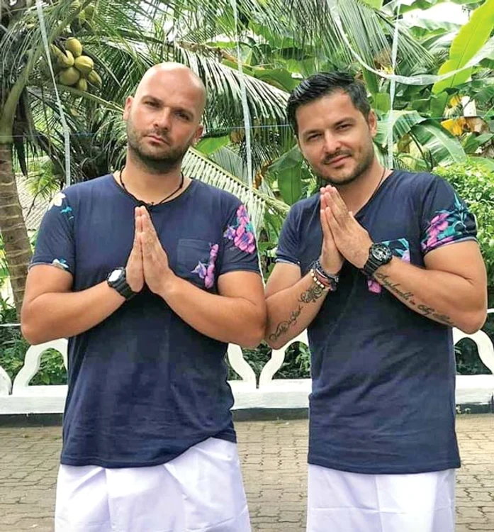 Liviu Vârciu și Andrei Ștefănescu și-au lăsat barbă, la filmări