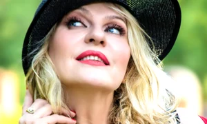 Olga Bălan este cunoscută drept solista cu cei mai mari sâni naturali de la noi  jpeg