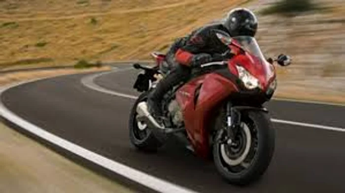 Click! îţi arată care sunt cele mai rapide motociclete din lumefoto: business24.ro