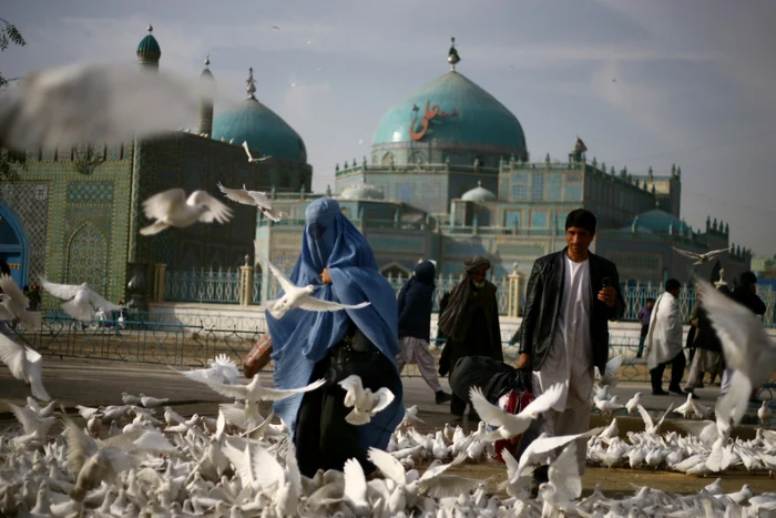 Femei în Afganistan. FOTO EPA EFE