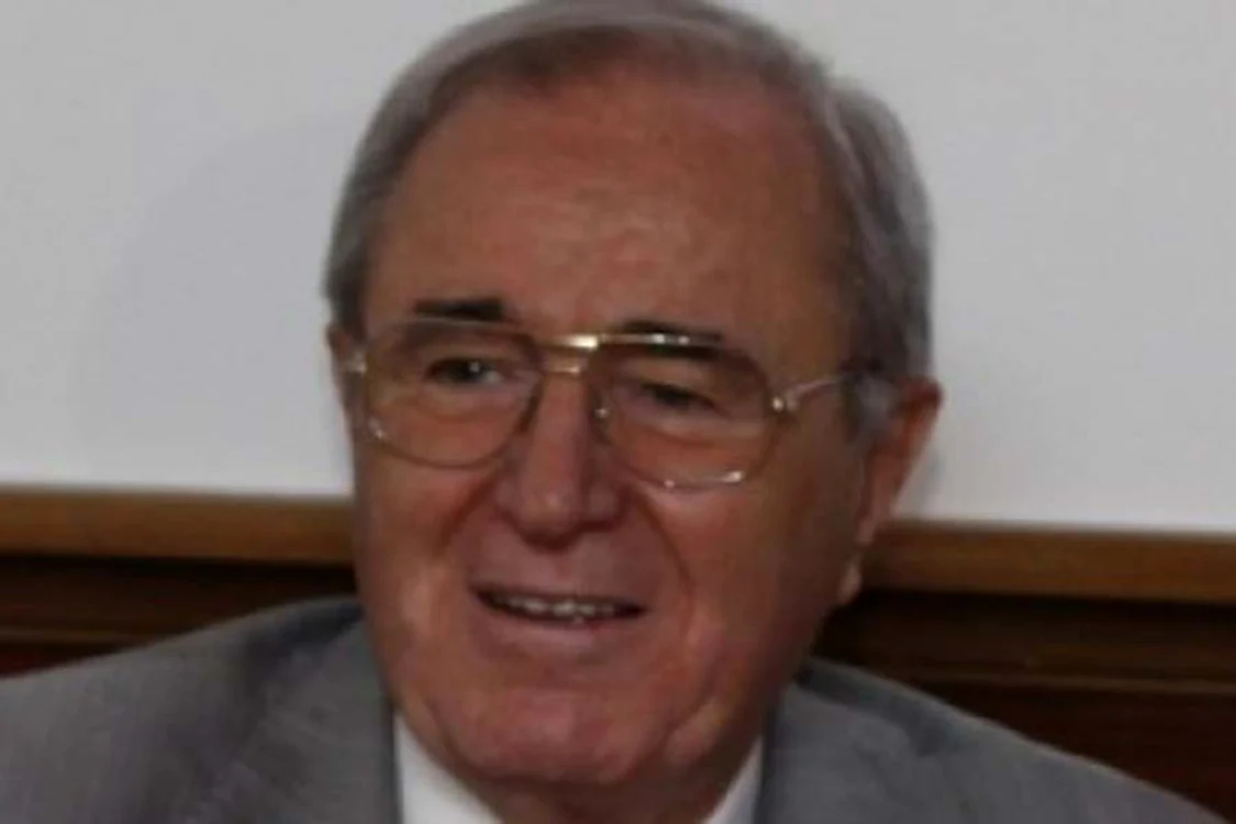 
    Viorel Păunescu  