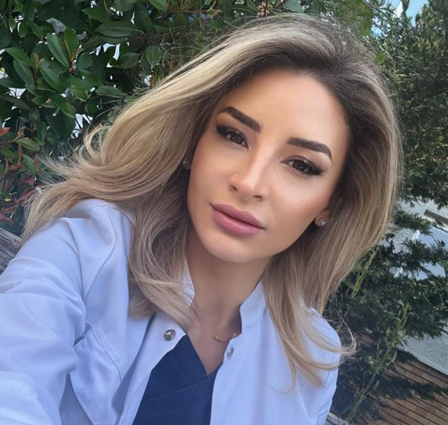 Percheziții la cabinetul doctoriței găsită moartă în camera de gardă. Ștefania Szabo și-ar fi administrat un analgezic puternic
