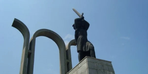 monument tisita