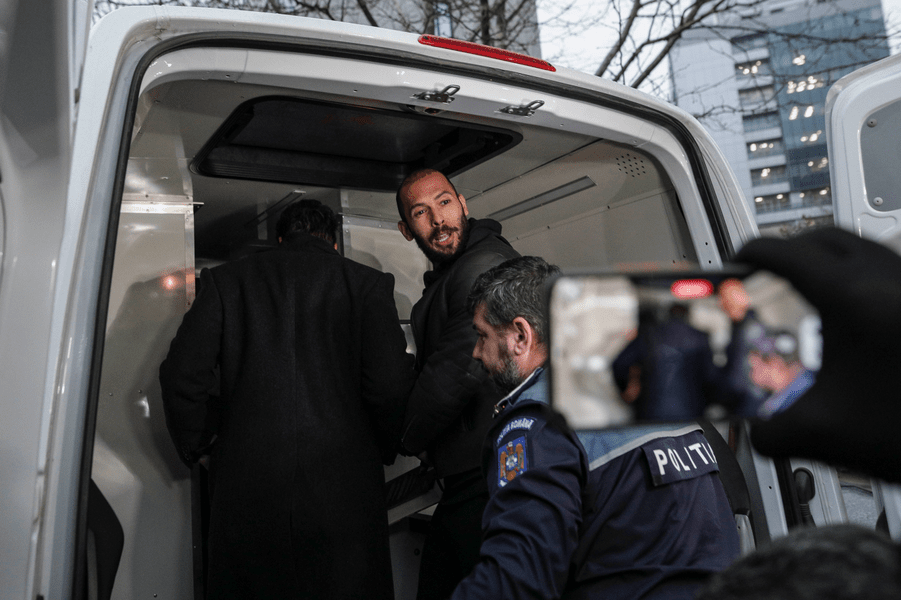 STENOGRAME Cum dictează Andrew Tate, din închisoare, ca fetele să-și retragă plângerile: „Am mințit, îmi pare rău!“