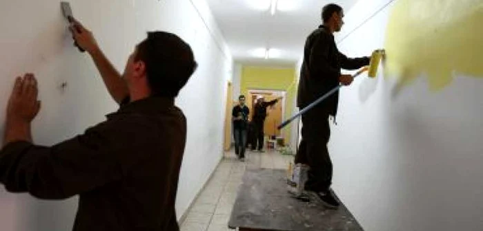 Craiova: Condamnaţii de la Penitenciarul Pelendava au dat o lecţie civică