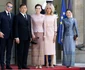 Emmanuel Macron, Regele Rama X al Thailandei, Regina Suthida, Brigitte Macron și Prințesa Sirivannavari la Palatul Elysee