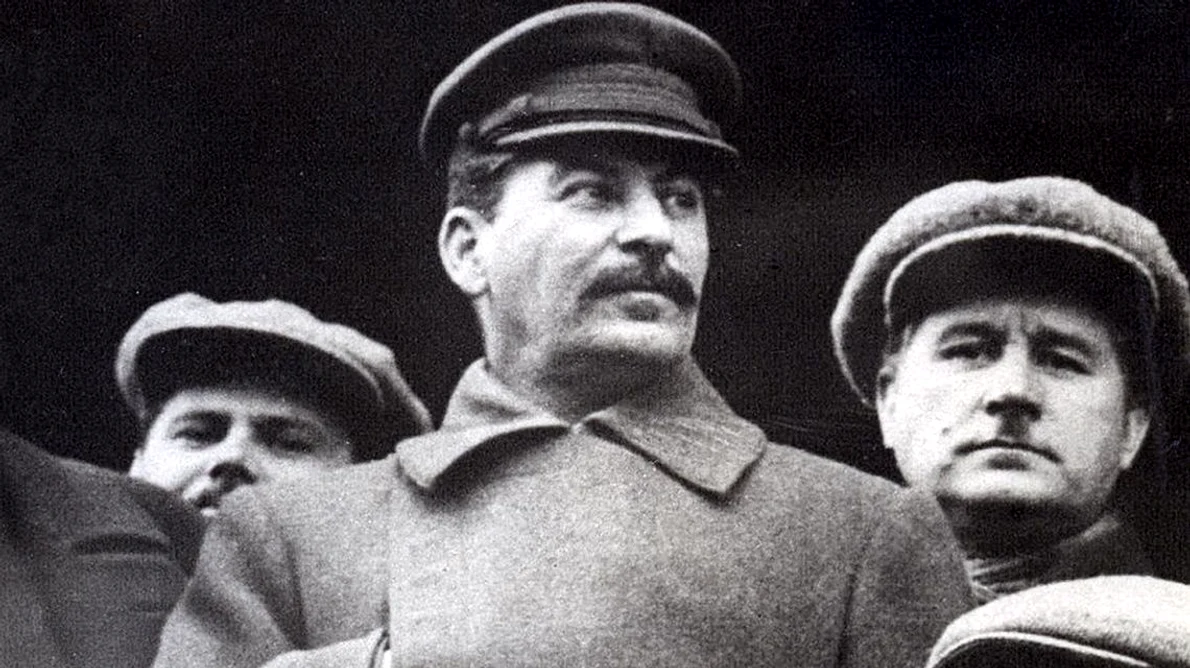 Statuia lui Stalin din ţara sa natală a fost mutată jpeg