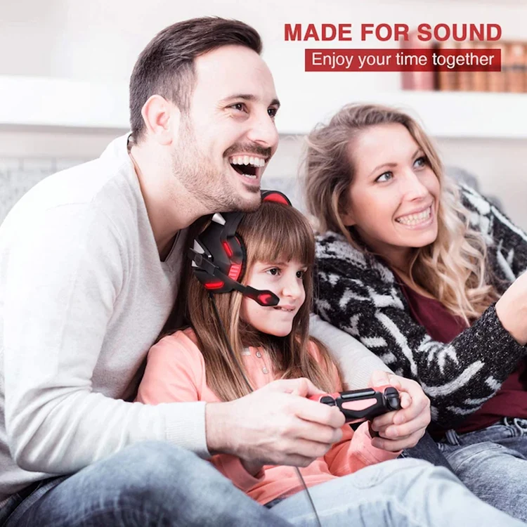 Imagine promoțională pentru căștile gaming HunterSpider V3 Pro Sursă Foto eMAG jpg