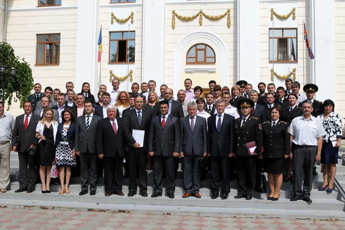 Absolvenţii celei de-a şasea faze a proiectului „Recalificarea personalului militar în rezervă din Republica Moldova“  FOTO: Tudor Iovu