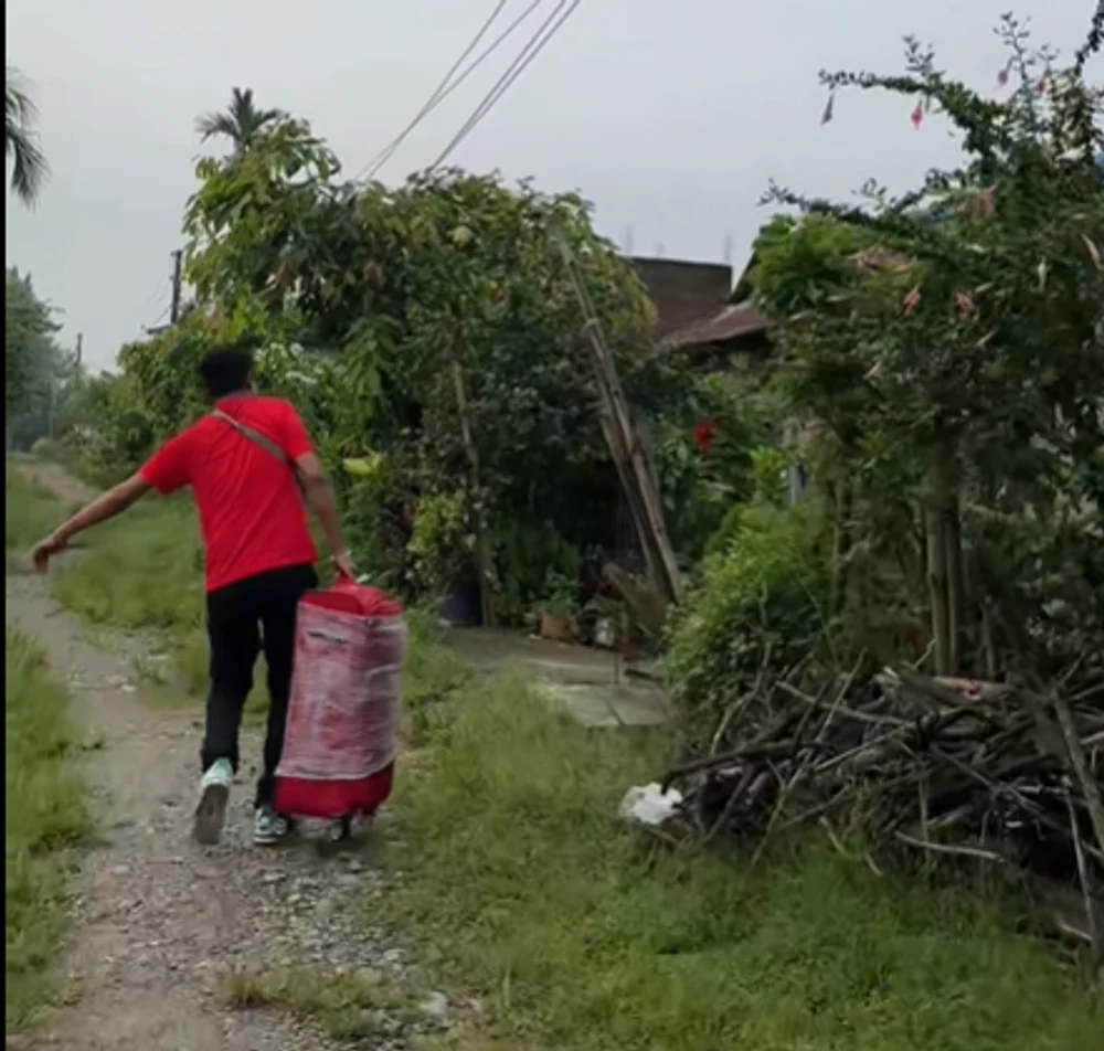 Cum arată locuința unui nepalez care a muncit 4 ani în România. Reacția românilor la imaginile de la revenirea acasă
