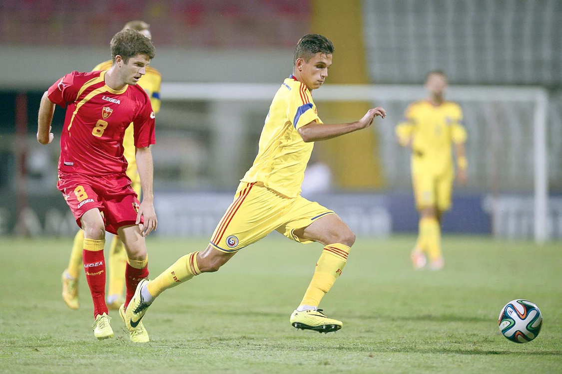 
    Cristi Manea este  unul dintre cei mai  promiţători tineri  fotbalişti românifoto: Mediafax  