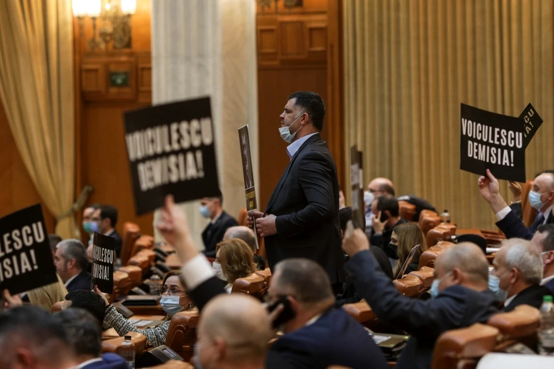 Daniel Ghiţă, surprins de nenumărate ori purtând masca incorect. FOTO Inquam Photos / Octav Ganea