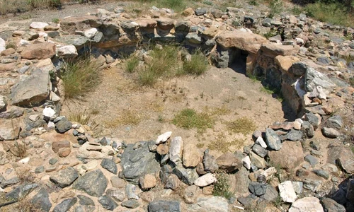 Mormânt intact din perioada minoică descoperit în Creta / FOTO jpeg