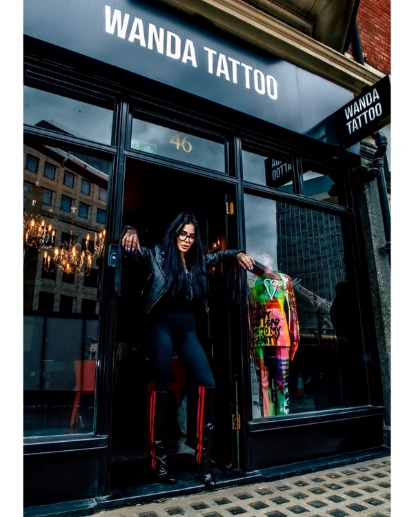 11 dj wanda salon deschis in soho londra wanda tatoo 12 jpg jpeg