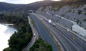 Autostrada Lugoj   Deva, dealul liliecilor din nou în șantier  Foto Daniel Guță ADEVĂRUL (33) JPG