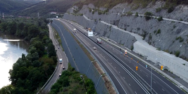 Autostrada Lugoj   Deva, dealul liliecilor din nou în șantier  Foto Daniel Guță ADEVĂRUL (33) JPG