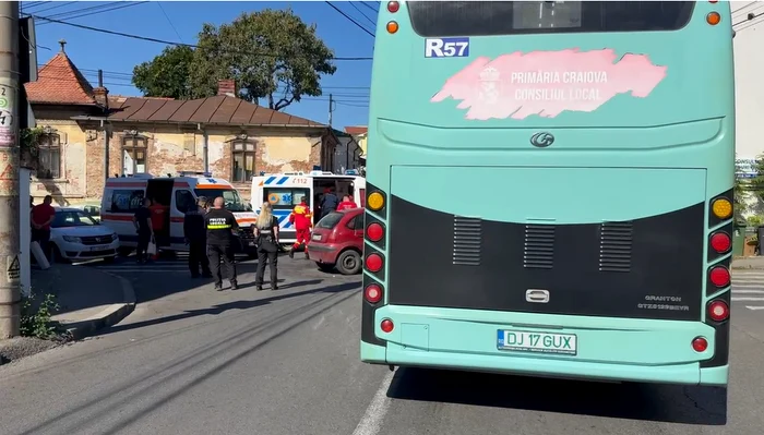 Trei persoane au fost rănite în accident FOTO: captura video