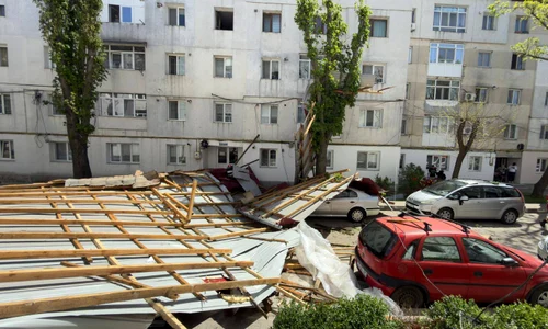 Acoperis doborat de vant FOTO Facebook Meteoplus jpg