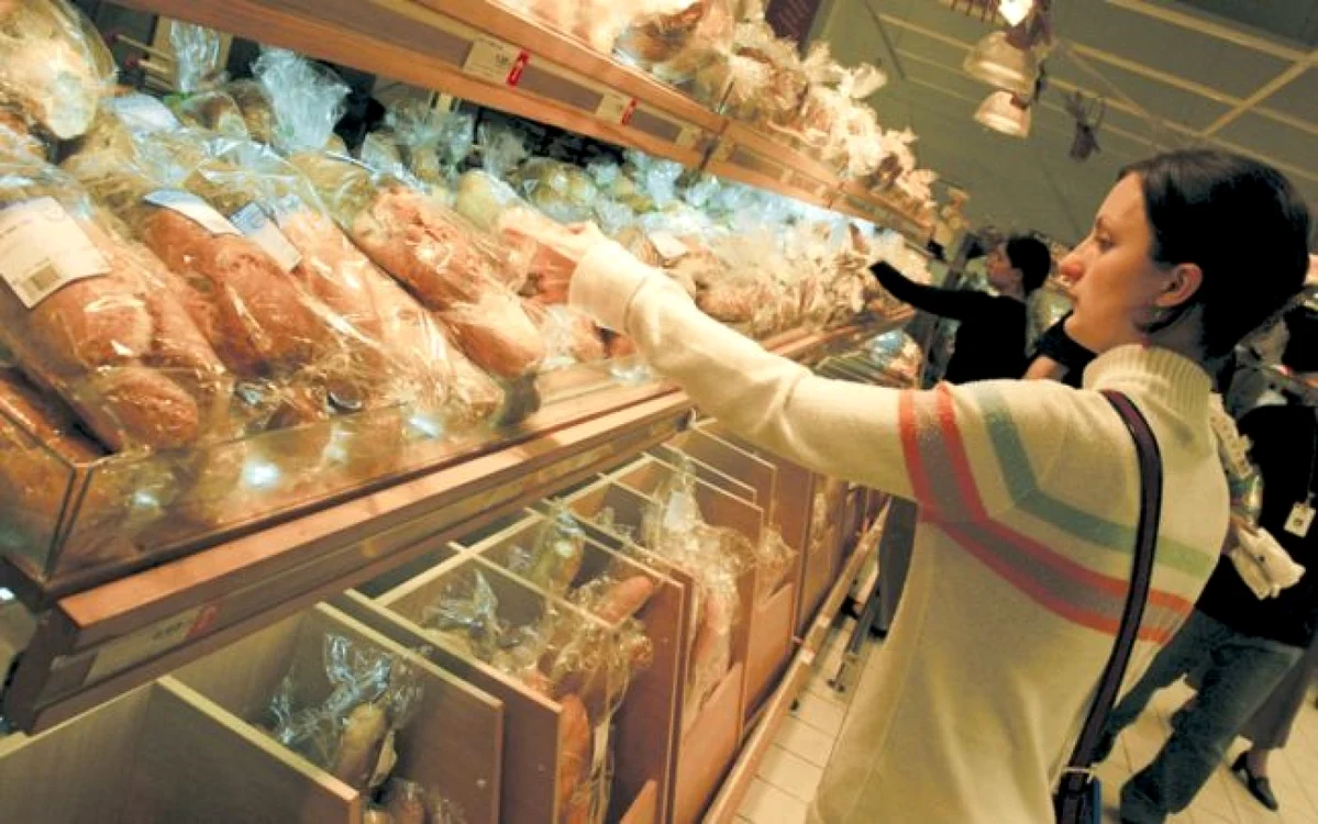 Pâinea din comerţ conţine mulţi aditivi. FOTOArhivă.