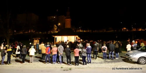 Slujba de Înviere la bisericile din Hunedoara şi Deva foto daniel guta adevarul