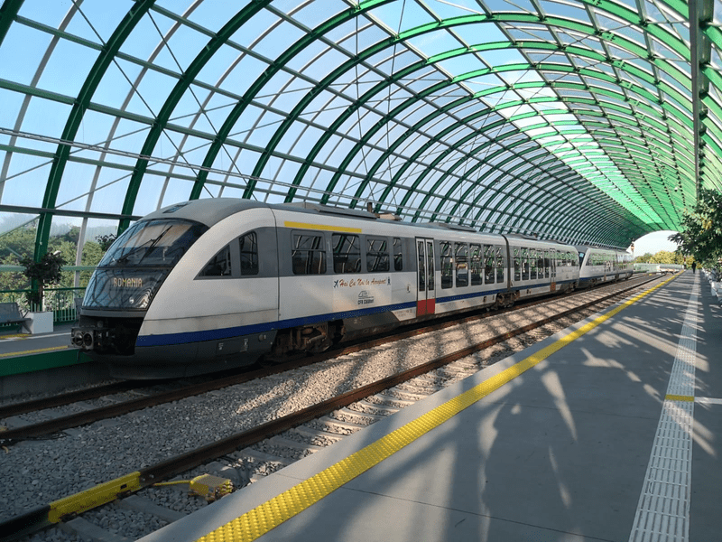 Circulaţia trenurilor pe relaţia Bucureşti Nord-Aeroport se închide temporar, săptămâna viitoare