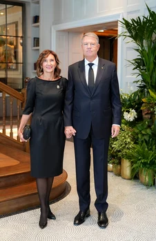 Carmen Iohannis si Klaus Iohannis la dineul omagial de la Buckingham jpg