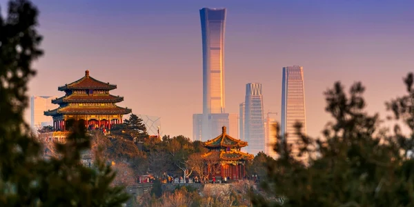 Arhitectură nouă şi veche din Beijing FOTO SHUTTERSTOCK